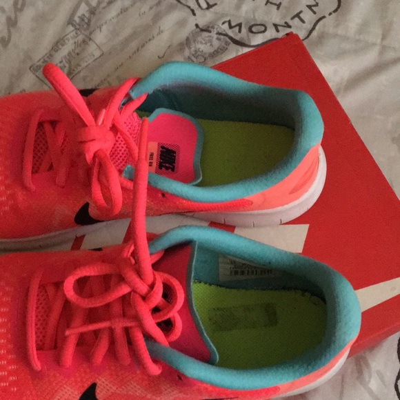 Nike size 5Y - Picture 3 of 3